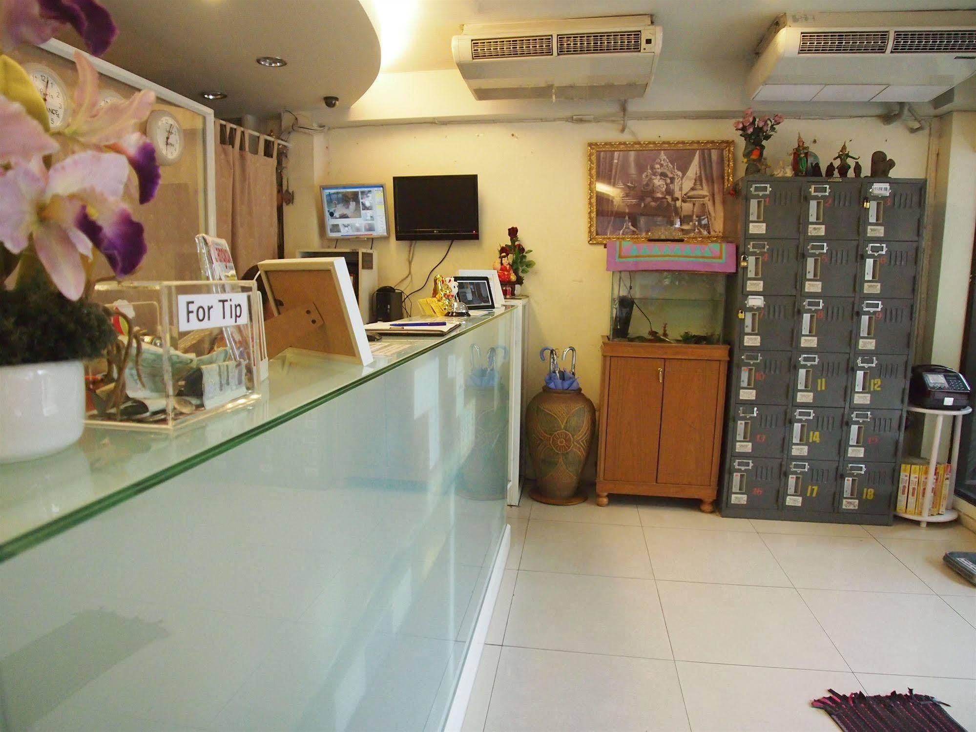 A-One Inn Bangkok Exterior photo